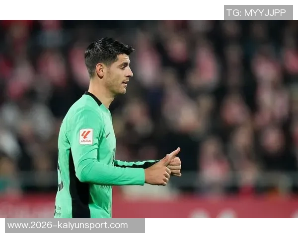 莫拉塔主动犯规染黄示意换人两次错失良机引发争议 莫拉塔主动犯规染黄示意换人两次错失良机引发争议