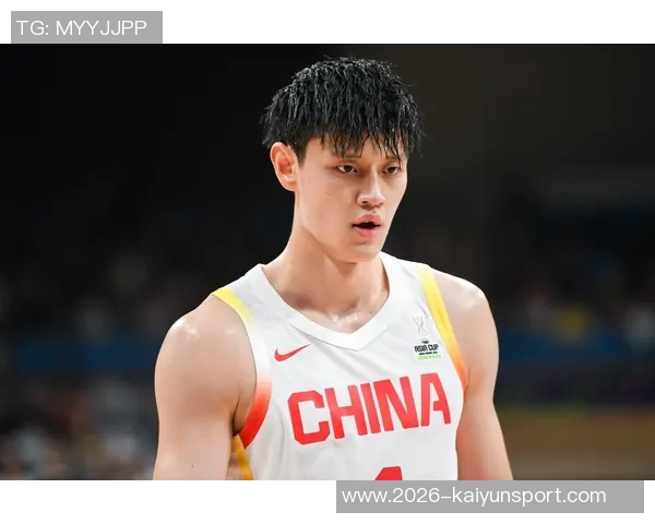 曾凡博连续两场未能得分双向合同留在NBA前景堪忧